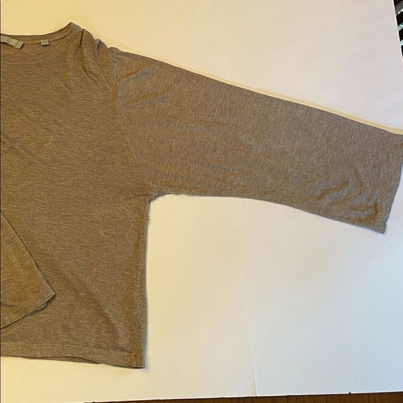 Vince Women’s Beige Top Size Medium - Picture 2 of 4